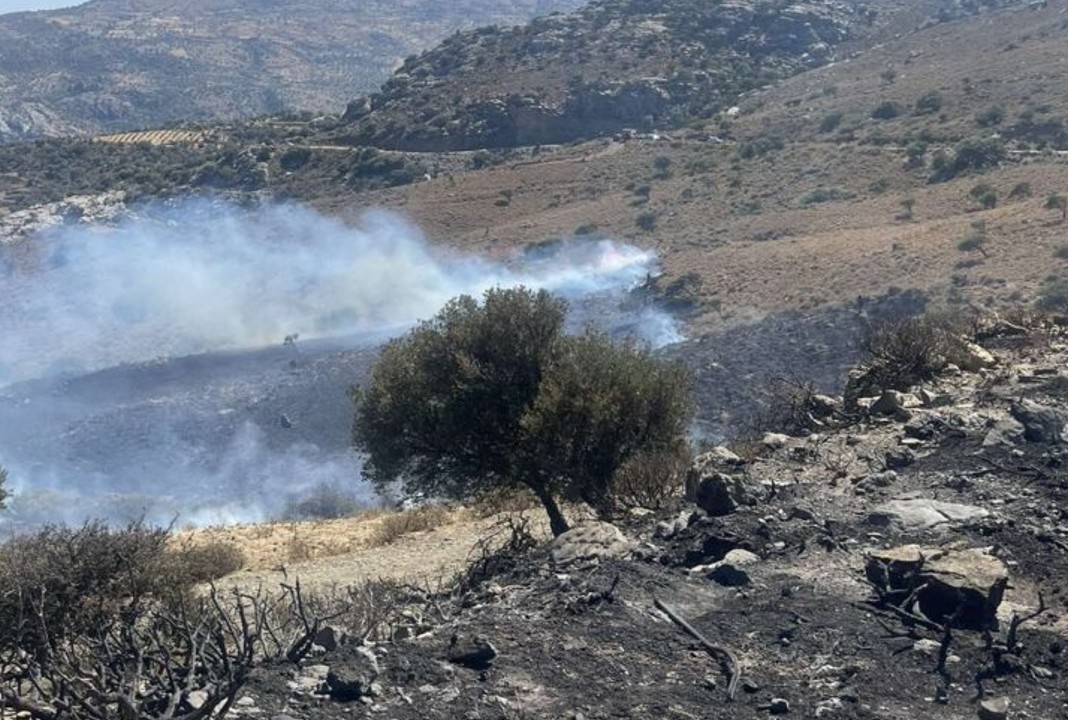 Ρέθυμνο: Μαίνεται η μεγάλη φωτιά – Οι φλόγες περικύκλωσαν την Αγία Παρασκευή