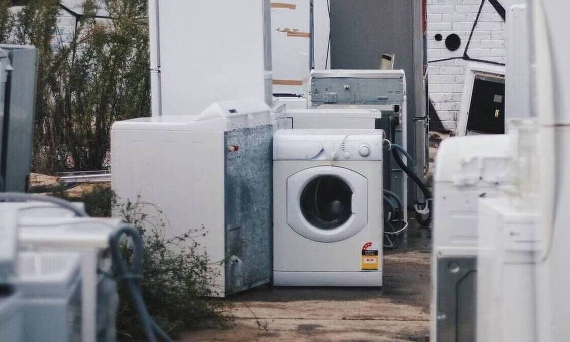 Αυτές είναι οι ηλεκτρικές συσκευές «βαμπίρ» – Ποιες να βγάλετε από την πρίζα