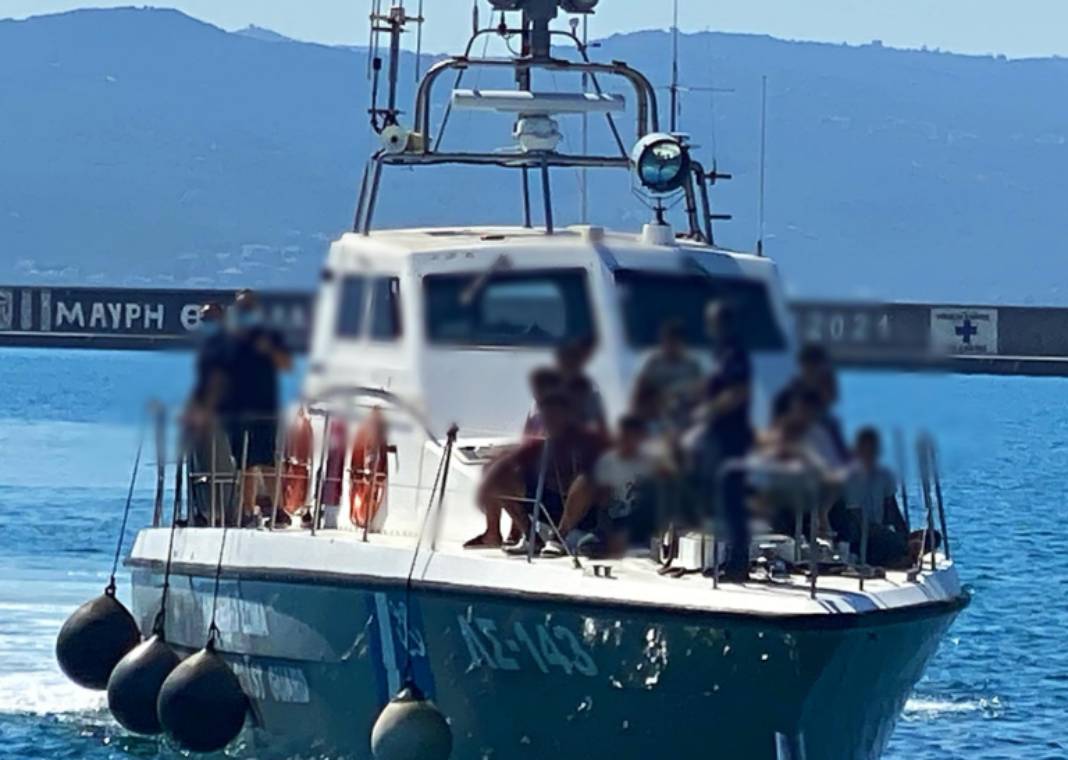Από την Τουρκία ξεκίνησαν οι 77 διασωθέντες μετανάστες, ανάμεσά τους 35 ανήλικοι – Ήταν 5 μέρες εν πλω