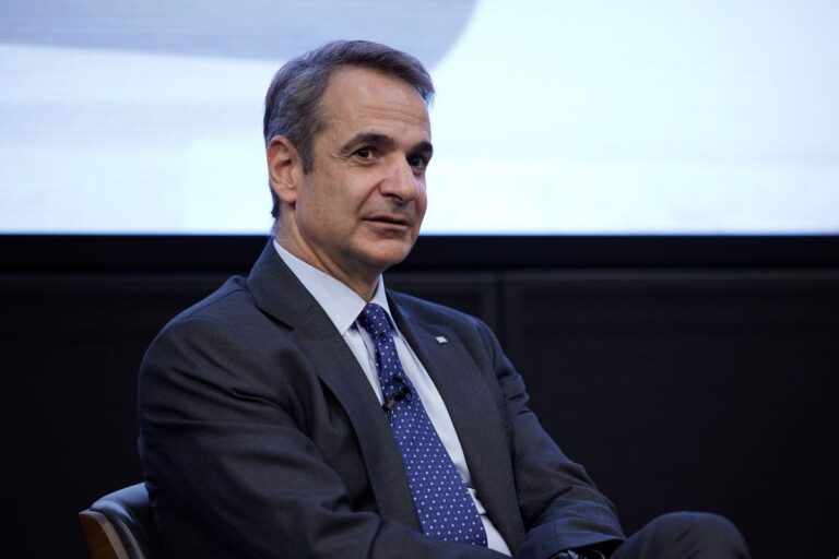 Στο Ενιαίο Συντονιστικό Κέντρο Επιχειρήσεων και Διαχείρισης Κρίσεων ο πρωθυπουργός