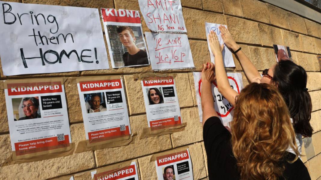 «Πάγωσαν» οι συνομιλίες για τους ομήρους της Χαμάς μέχρι την επίθεση του Ιράν