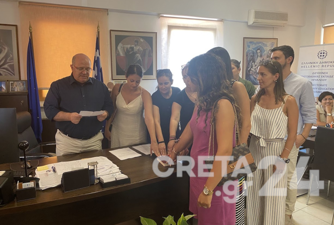 Hράκλειο: Ξεκίνησαν οι ορκωμοσίες νεοδιορισθέντων εκπαιδευτικών και ΕΕΠ-ΕΒΠ στην Δ/νση Πρωτοβάθμιας Εκπαίδευσης