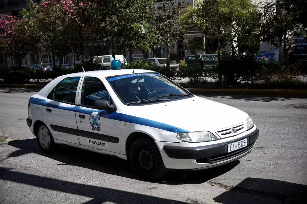 Δύο συλλήψεις για μεταφορά 6 αλλοδαπών με αυτοκίνητο