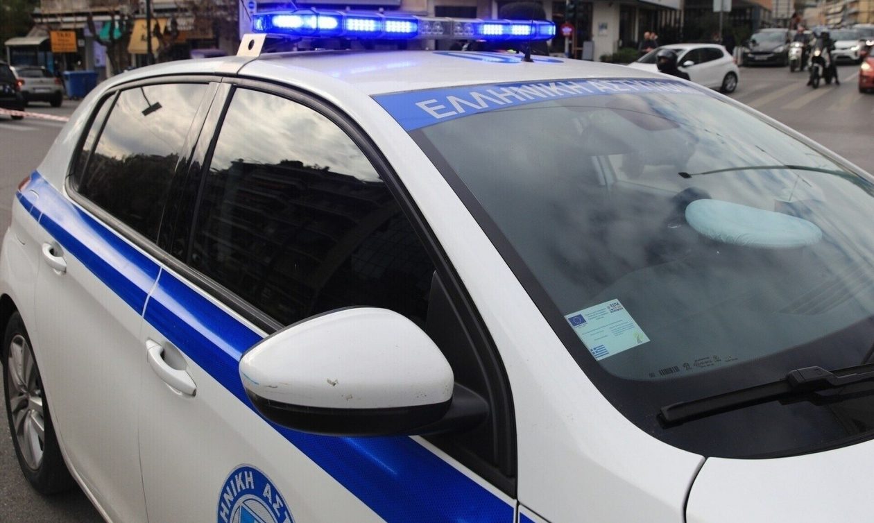 Ελεύθερη άνευ όρων η 18χρονη που κατηγορείται ότι βίασε έναν 20χρονο