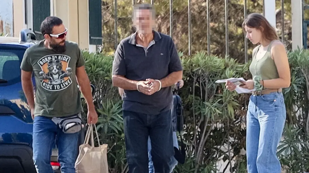 Βάρη: Προφυλακίστηκε ο 66χρονος για τις φωτιές – Κατηγορείται για 4 εμπρησμούς