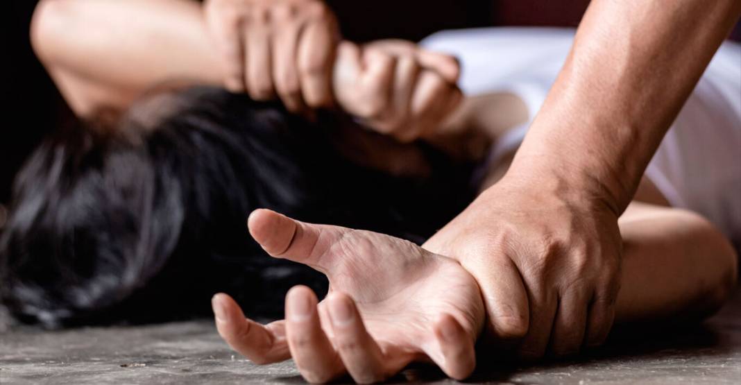 Τη Δευτέρα η απολογία του 40χρονου που κατηγορείται ότι βίαζε την 9χρονη κόρη