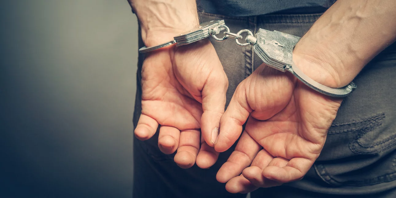 Χειροπέδες σε «μαϊμού» λογιστή -Πήρε 3.000 ευρώ από 28χρονη με πρόσχημα το market pass
