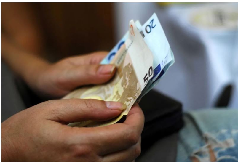 e-ΕΦΚΑ - ΔΥΠΑ: Ποιοι θα πληρωθούν έως τις 16 Αυγούστου