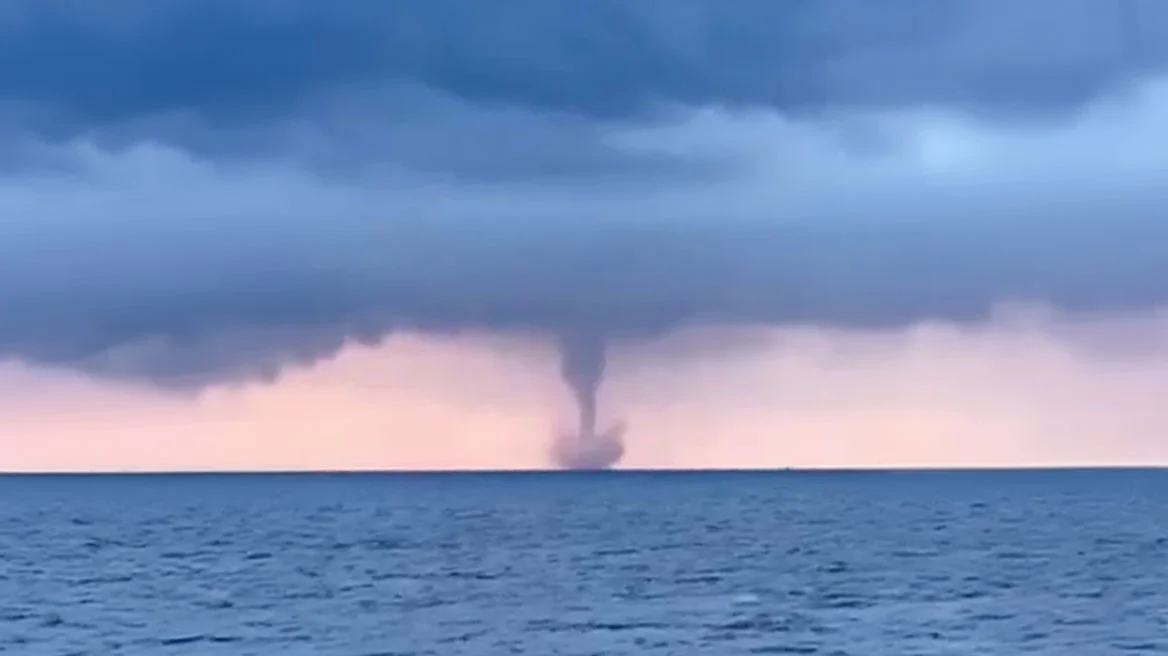 Ισχυρός υδροστρόβιλος μεσοπέλαγα ανάμεσα σε Ζάκυνθο και Κυλλήνη