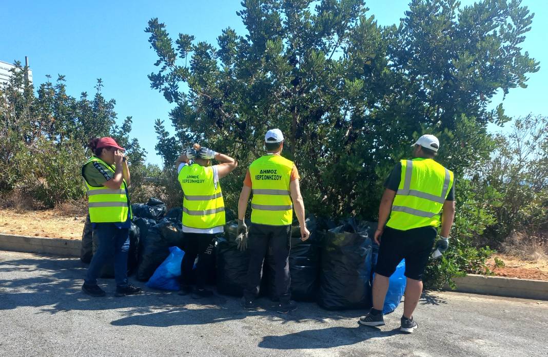 Σε καθαρισμούς 183 επιπλέον χιλιομέτρων οδικού δικτύου προχωρά ο Δήμος Χερσονήσου