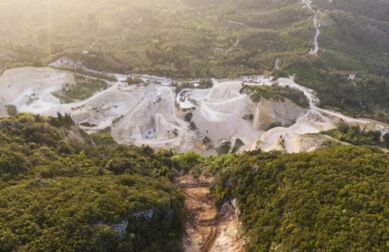 Σοβαρό ατύχημα σε νταμάρι κατά την εκτέλεση εργασιών