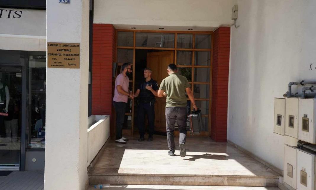 Στην Ασφάλεια η αδερφή του 46χρονου που βρέθηκε νεκρός με μαχαιριές
