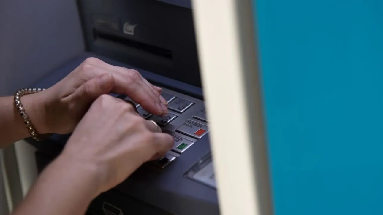 Πότε θα πληρωθούν οι συντάξεις του Οκτωβρίου – Αναλυτικά οι ημερομηνίες