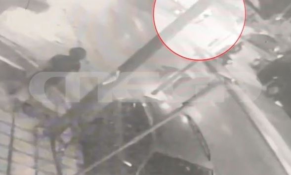 Βίντεο ντοκουμέντο - Η στιγμή που o οδηγός παρασύρει τον τροχονόμο