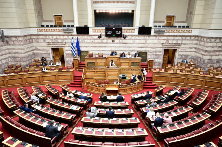 Άρση ασυλίας των ανεξάρτητων βουλευτών Κ. Φλώρου και Δ. Βαλτογιάννη εισηγείται ομόφωνα η επιτροπή δεοντολογίας της Βουλής