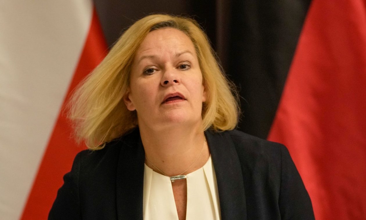 Γερμανία: Το μεταναστευτικό προκαλεί κατάρρευση του αισθήματος ασφαλείας λέει η υπουργός Εσωτερικών