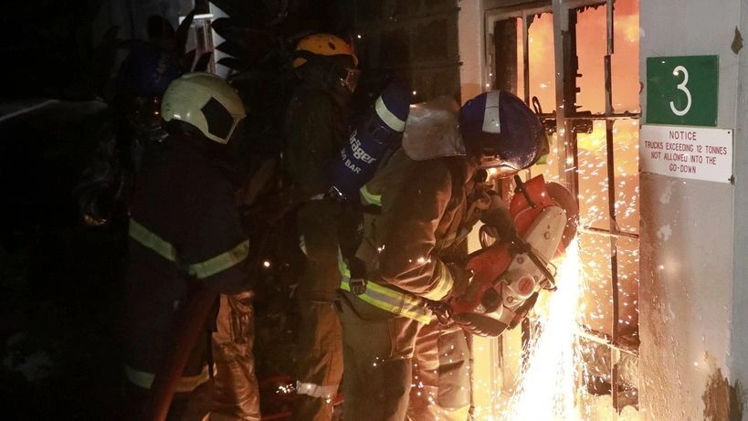 Απανθρακώθηκαν 16 μαθητές σε σχολείο της Κένυας μετά από φωτιά