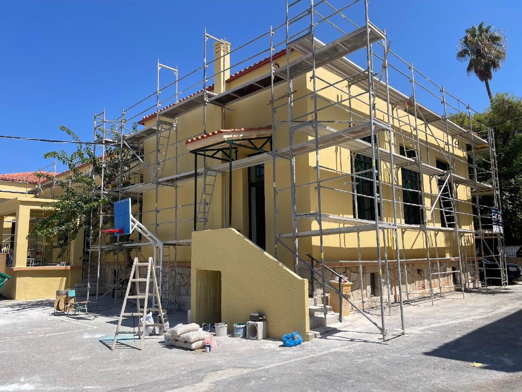 Ολοκληρώνεται η ολική ανακατασκευή του 9ου Δημοτικού Σχολείου Χαλέπας, λίγο πριν το πρώτο κουδούνι