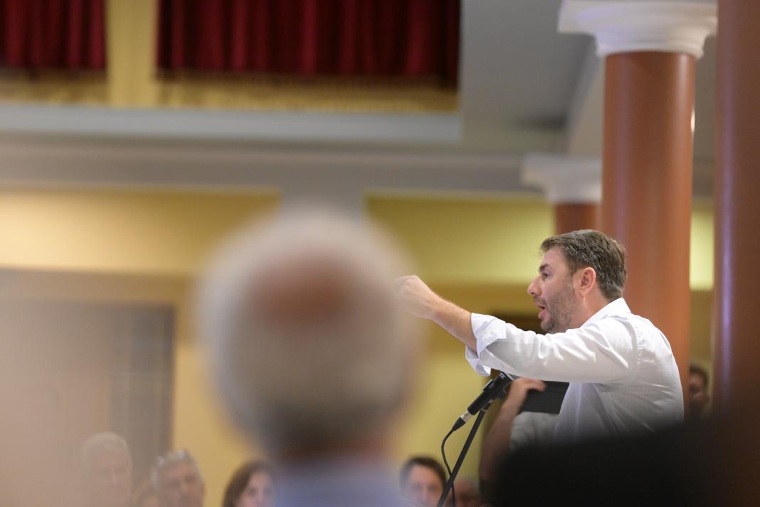 Νίκος Ανδρουλάκης: «Καλώ τον κ.Μητσοτάκη να ανακοινώσει το κόστος που πλήρωσε ο φορολογούμενος, για τις ανακαινίσεις των υπουργείων και του Μαξίμου»