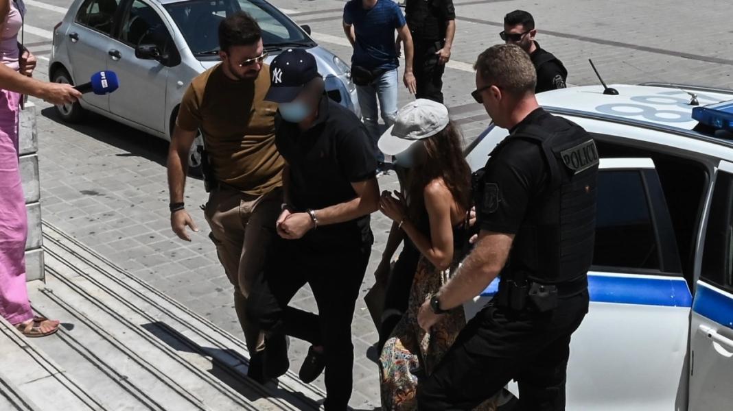 «Παρενόχλησε σεξουαλικά τη σύζυγό μου και μετά μας επιτέθηκε» - Το ζευγάρι αρνείται τις κατηγορίες για τον θάνατο του 64χρονου