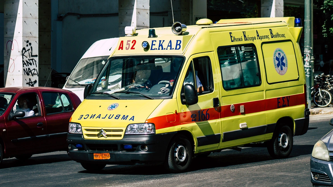 Οδηγός αυτοκινήτου παρέσυρε και εγκατέλειψε 14χρονη