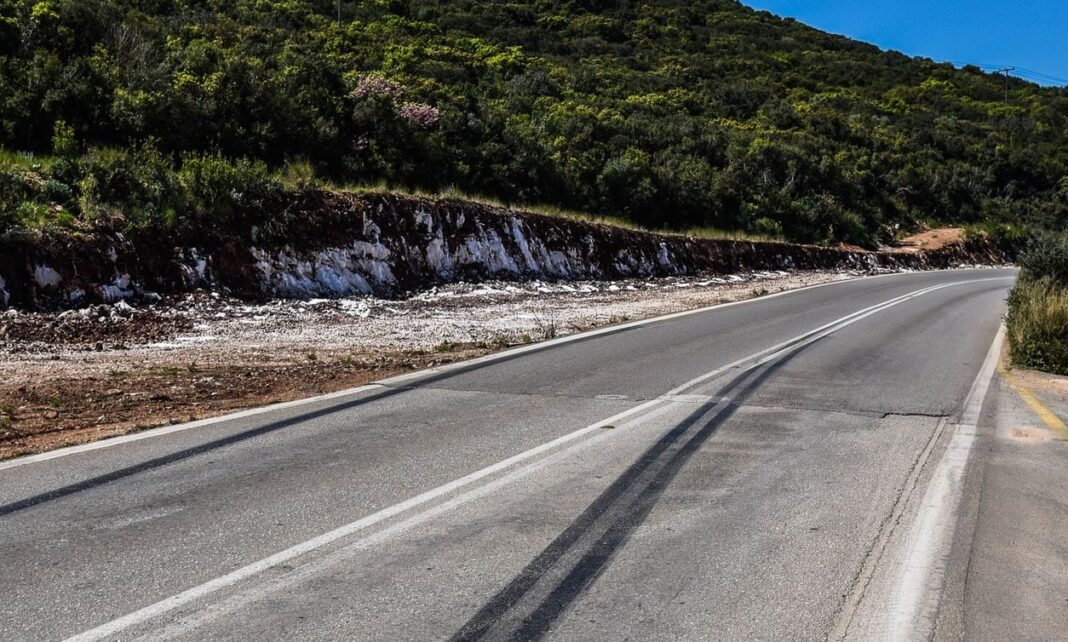 Τροχαίο με διακινητές μεταναστών μετά από καταδίωξη