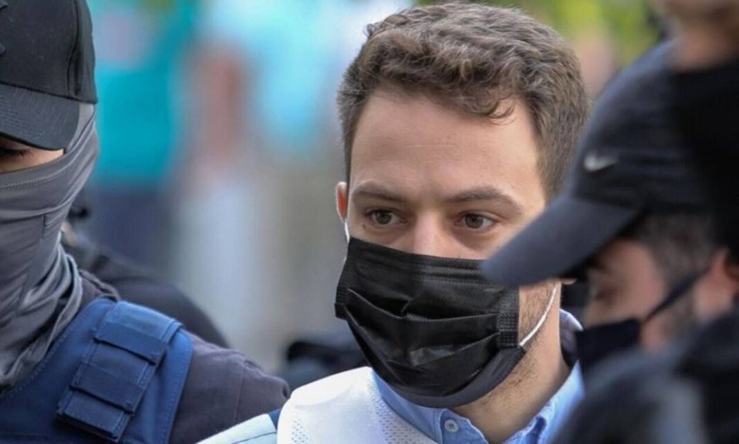 Μπάμπης Αναγνωστόπουλος: Σπουδάζει δικηγόρος στο Δημοκρίτειο Θράκης - Πώς θα παρακολουθεί