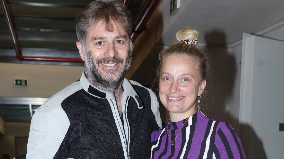 Λένα Δροσάκη – Αλέξανδρος Μπουρδούμης: Μαζί στην πρώτη μέρα του γιου τους στο σχολείο