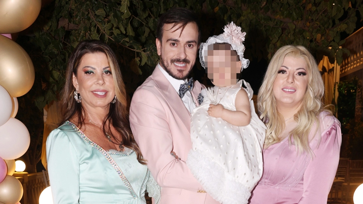 Άντζελα Δημητρίου: Βάφτισε την εγγονή της