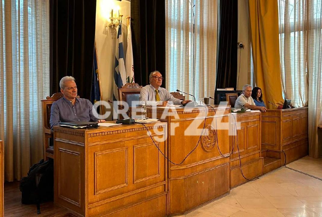 Ο Δήμος Ηρακλείου θα υποστηρίξει την προσφυγή του για τον ΒΟΑΚ – Ένταση στο δημοτικό συμβούλιο για την καθαριότητα