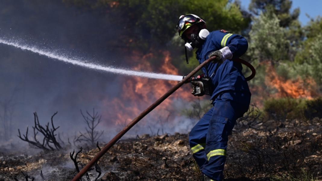 Το κατέστρεψαν το παιδάκι εκεί που το βάζουν, λέει η θεία του 16χρονου που προφυλακίστηκε για εμπρησμό