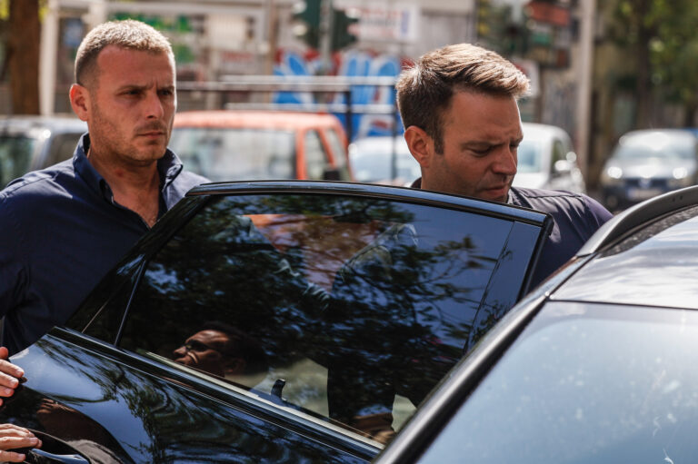 ΣΥΡΙΖΑ: Σε θέσεις μάχης ενόψει εκλογής νέου προέδρου – Συνεδριάζει το Σαββατοκύριακο η Κεντρική Επιτροπή