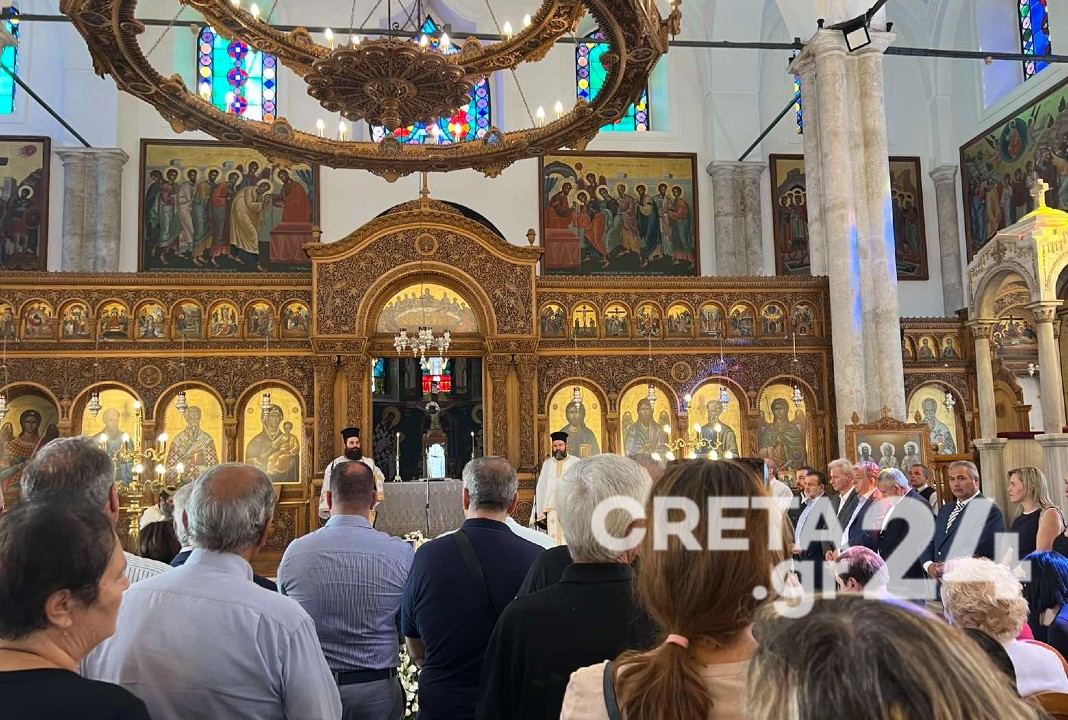 Τελευταίο «αντίο» στον Μανώλη Παπαστεφανάκη