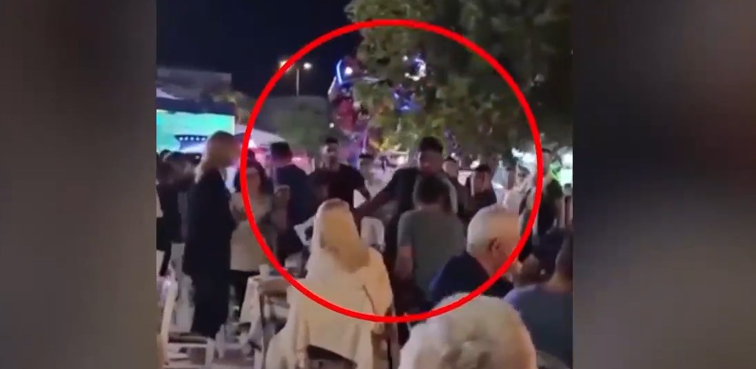 Άγρια συμπλοκή σε πανηγύρι σε κεντρική πλατεία