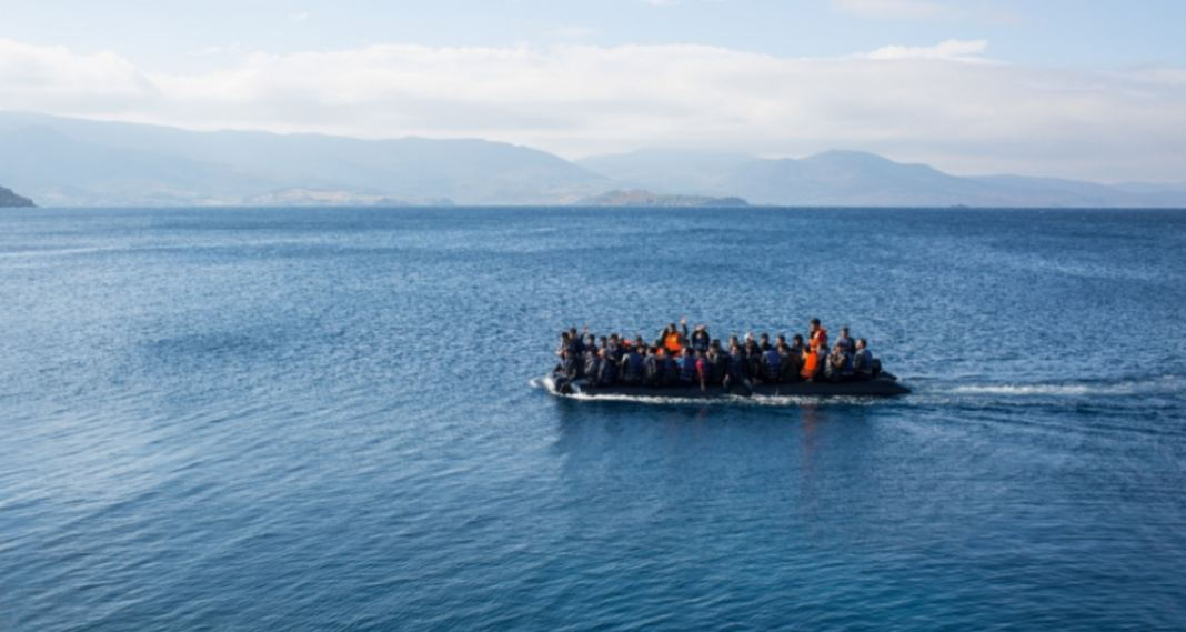 Νέα τραγωδία στη Μεσόγειο: 12 νεκροί - μεταξύ τους τρία παιδιά - από ναυάγιο στα ανοιχτά της Τυνησίας