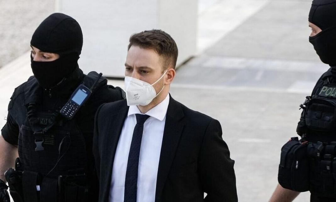 Μπάμπης Αναγνωστόπουλος: Ανατροπή με τη φοίτησή του στη Νομική Σχολή Κομοτηνής