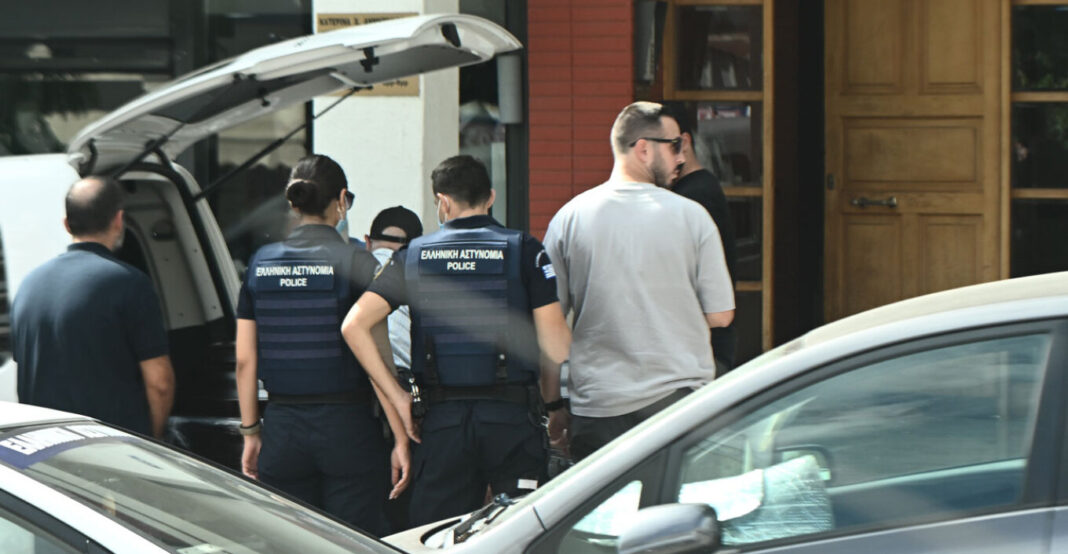 Η αδελφή του ομολόγησε πως σκότωσε τον 46χρονο - «Μου ζήτησε νερό, τσακωθήκαμε και τον χτύπησα»