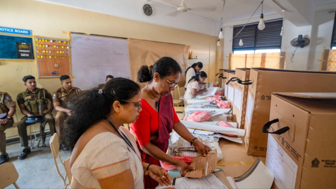 Εκλογές στη Σρι Λάνκα: Άνοιξαν τα εκλογικά τμήματα – Τα φαβορί για την προεδρία