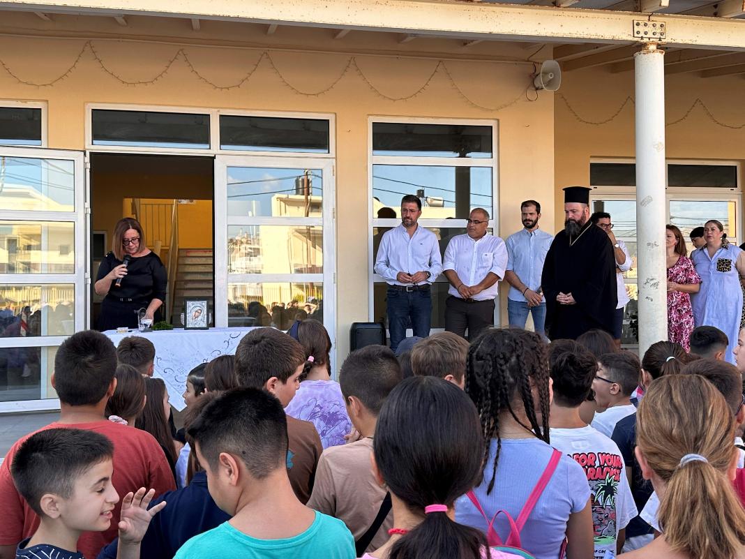 Μεν. Μποκέας: «Χτίστε έναν κόσμο ως αγκαλιά και ασπίδα για όλους, χωρίς διακρίσεις και αποκλεισμούς. Είμαστε δίπλα σας»