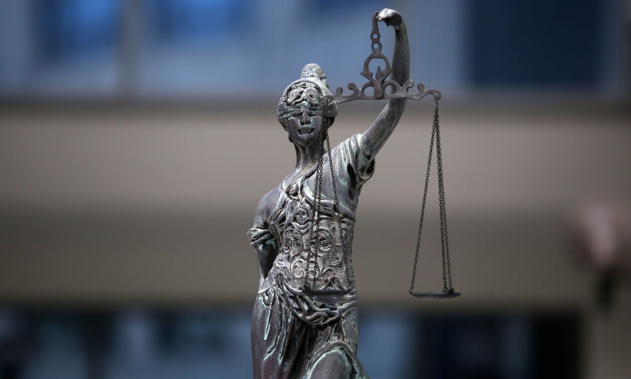 Τι αλλάζει στις διαθήκες και τις ποινές για τη βία μεταξύ ανηλίκων – Διευκρινίσεις Φλωρίδη