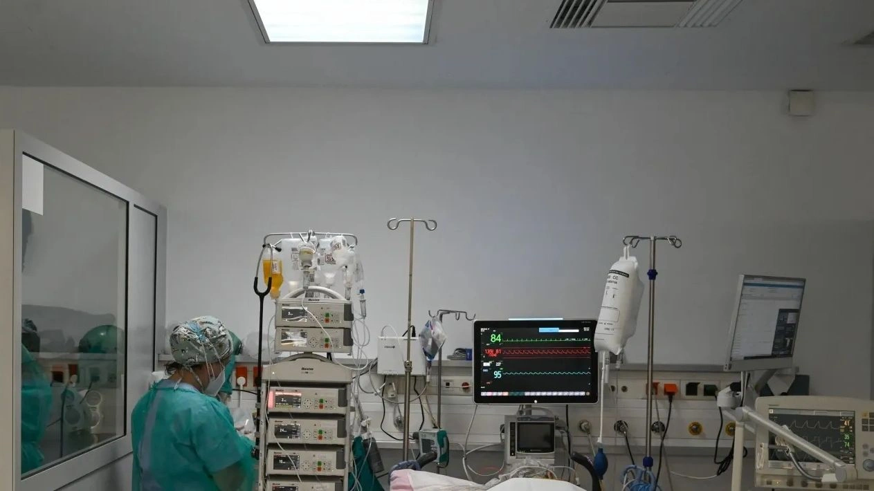 Επιτροπή εμπειρογνωμόνων για την διαρροή μονοξειδίου άνθρακα σε ξενοδοχείο – Παραμένει στη ΜΕΘ ο 55χρονος