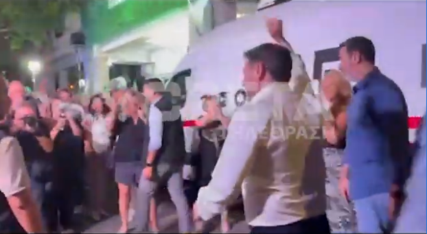 Βίντεο από την άφιξη Ανδρουλάκη στην Χαριλάου Τρικούπη