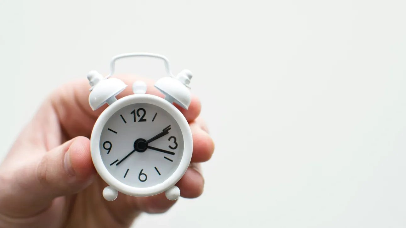 Tην τελευταία Κυριακή του Οκτωβρίου αλλάζει η ώρα: Γιατί δεν καταργήθηκε η θερινή αλλαγή