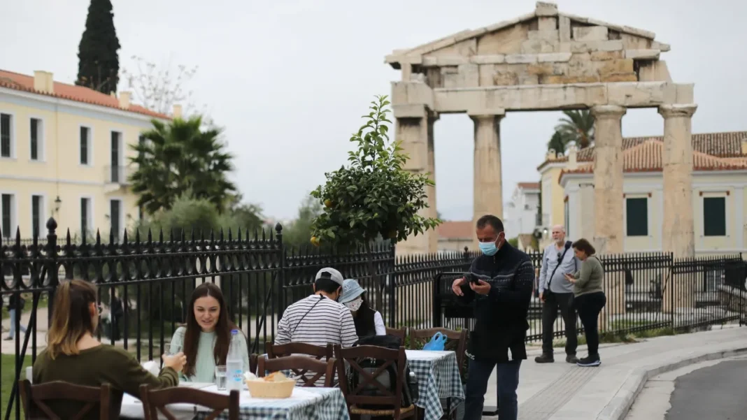 Φιλοδώρημα: Η μεγάλη παγίδα – Πότε υπόκεινται σε φορολογικές κρατήσεις και εισφορές