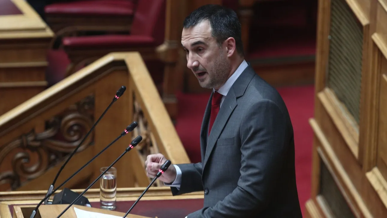 Στο νοσοκομείο ο Αλέξης Χαρίτσης – Μόνος του ο Ν. Ηλιόπουλος στην Κρήτη