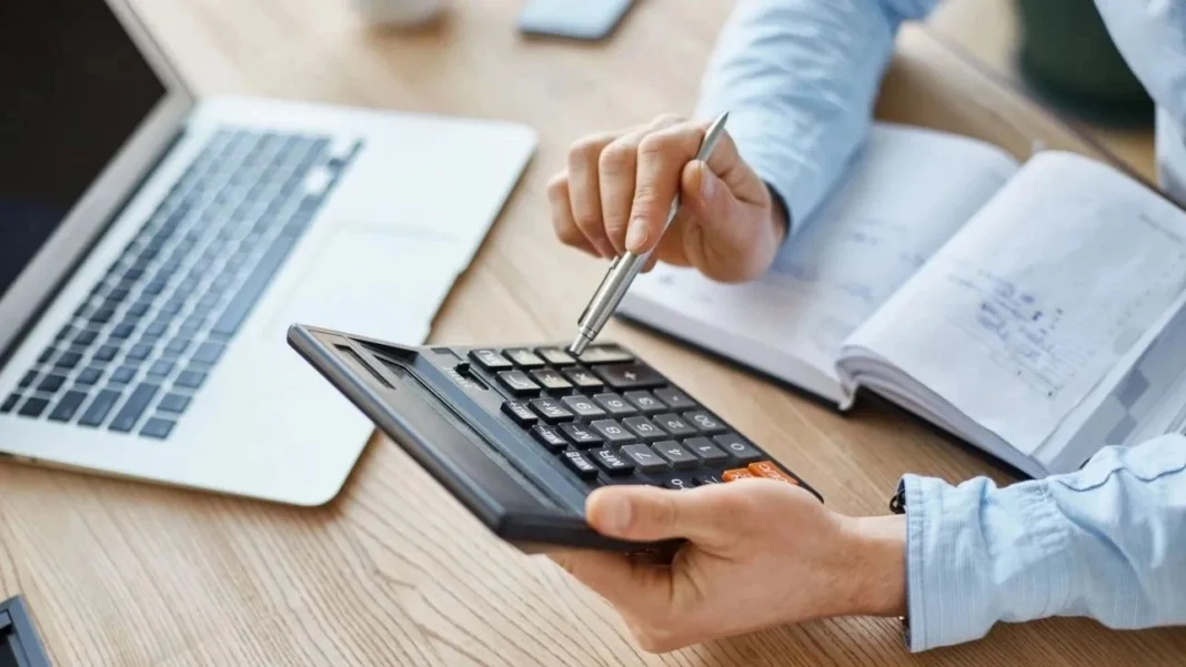 Εκπτώσεις έως 50% στα πρόστιμα για όσες επιχειρήσεις παραδεχτούν φοροδιαφυγή