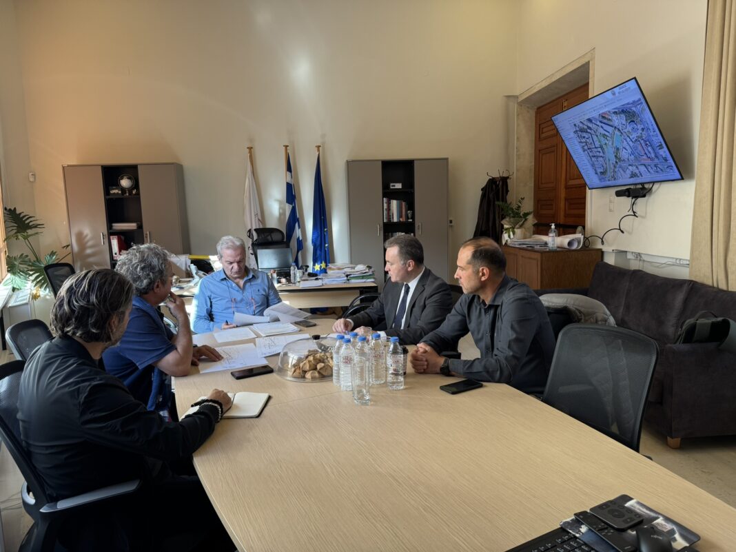 Συνάντηση του Δημάρχου Ηρακλείου με τη διοίκηση του ΟΑΑ Ηράκλειο