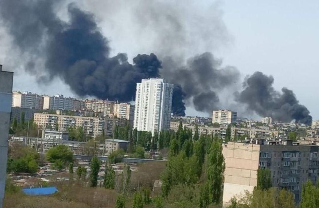 Πόλεμος στην Ουκρανία: Ρωσικός βαλλιστικός πύραυλος χτύπησε το λιμάνι της Οδησσού – Ένας νεκρός και 8 τραυματίες