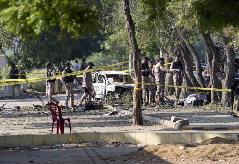 Πακιστάν: Τουλάχιστον δύο Κινέζοι υπήκοοι νεκροί από την έκρηξη κοντά στο αεροδρόμιο του Καράτσι