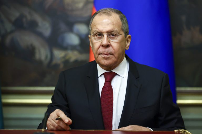 Λαβρόφ: Oι όροι για παύση των εχθροπραξιών στην Ουκρανία – Νέες απειλές προς τη Δύση